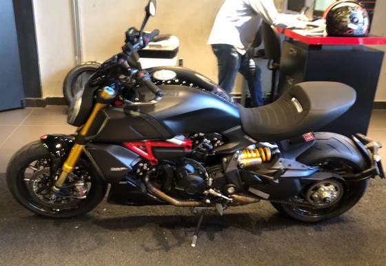 DUCATI DIAVEL 1260 S DUCATI DIAVEL 1260 S